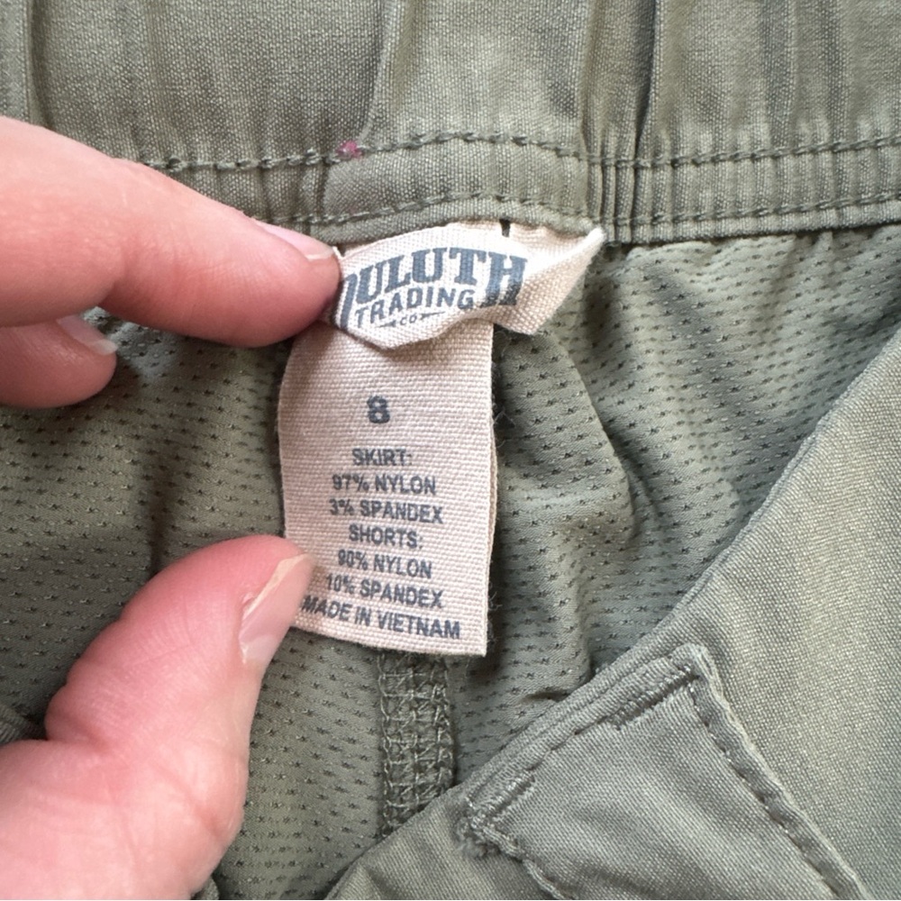 Duluth Trading Co Olive Green Utility Skort with Side Zip Pocket Womens Size 8 - Picture 5 of 11